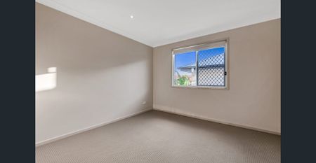 THIS LARGE FAMILY HOMEWILL TICK ALL BOXES INCLUDING DUCTED AIR CON, TWO LIVING AREAS AND PRIVATE BACK YARD - Photo 5