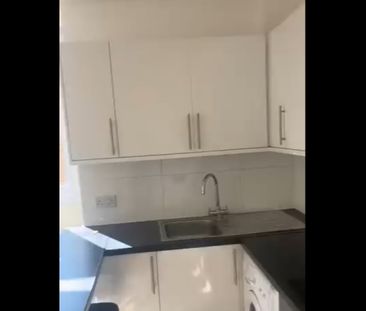 Room in a Shared Flat, Algernon Road, NW4 - Photo 2