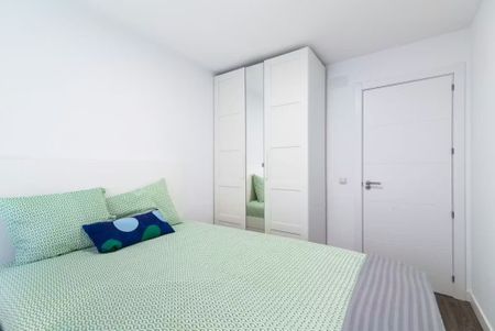 Calle de Aguilón, Madrid, Community of Madrid 28045 - Foto 2