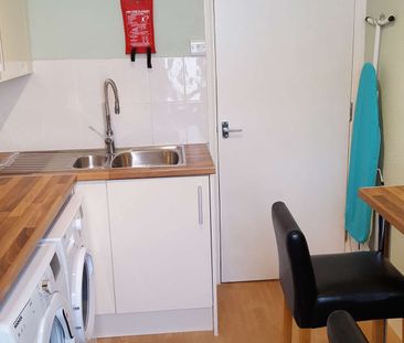 Double Room - En-suite - Central Torquay Room 3 - Photo 3