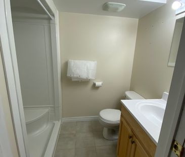 690 Scottsdale Dr, Guelph - Photo 1