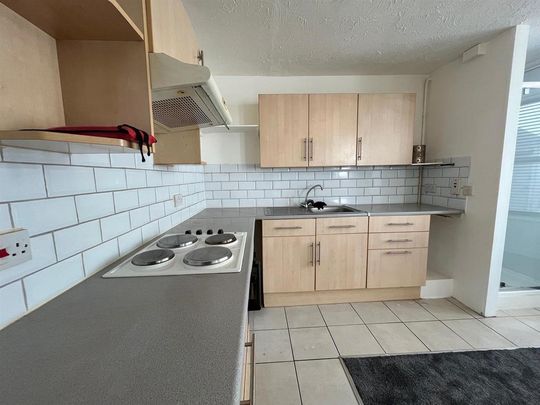 Studio to rent - Photo 1