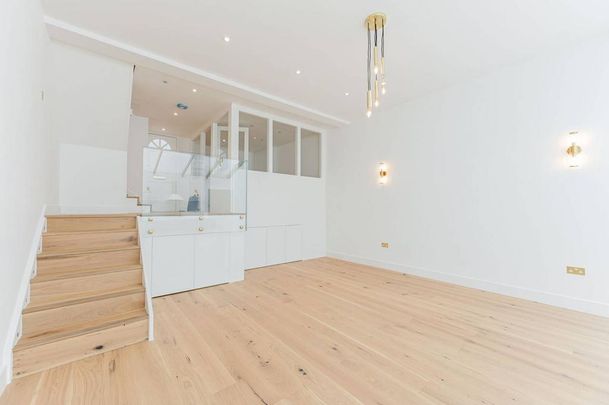 2 bedroom end of terrace house to rent - Photo 1