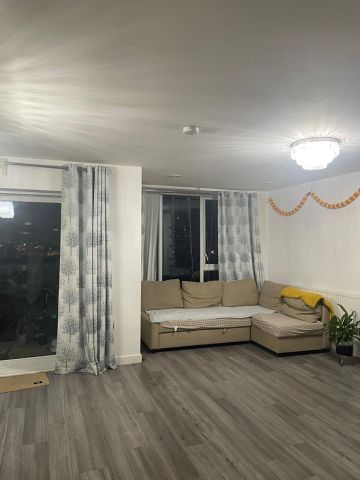 2 Bed Flat, Oscar Wilde Road, RG1 - Photo 3