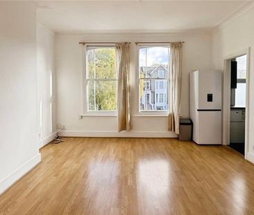 2 bedroom semi-detached house to rent - Photo 4