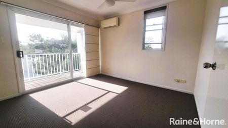 2/17 Alexandra Avenue, Taringa, QLD 4068 - Photo 2