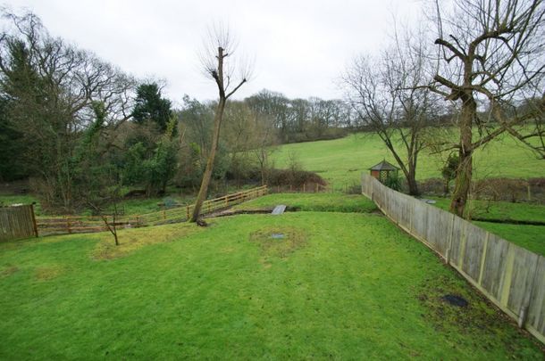 Canterbury, 8 Beech Waye, Gerrards Cross,SL9 - Photo 1