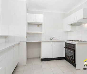 “"Neat Riverpark Unit"” - Photo 5