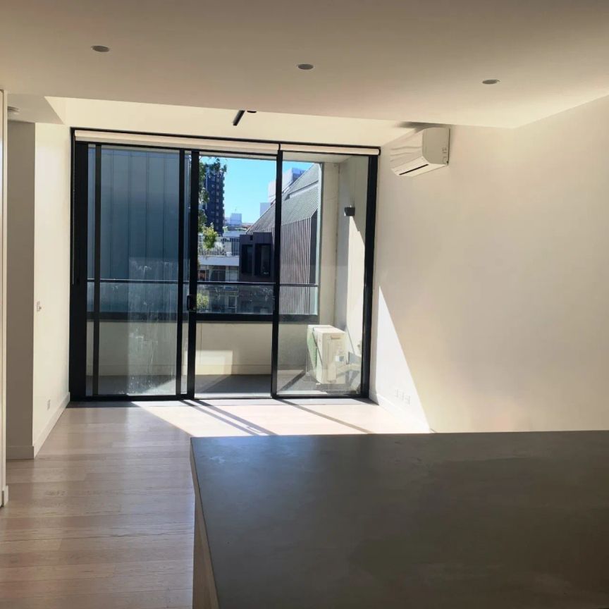 Assembly Apartments - Stylish Living in North Melbourne - Photo 1