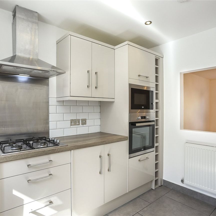 3 bedroom house to rent Lordship Lane, London, SE22 - Photo 1