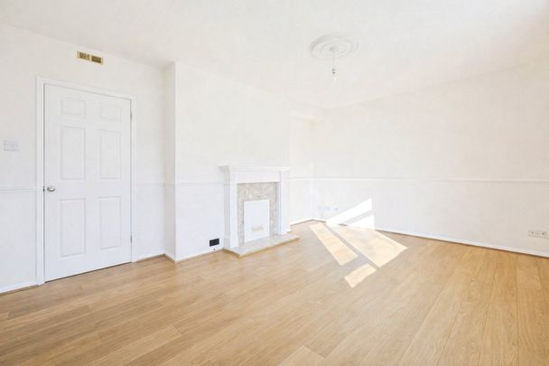 Upper Richmond Road, London, SW15 6SX - Photo 1