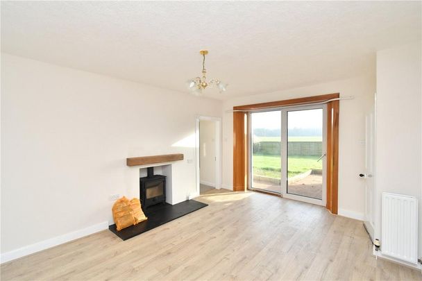 2 bedroom bungalow to rent - Photo 1