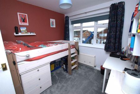 3 bedroom detached house to rent - Photo 4