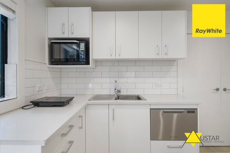 Modern 1-Bedroom Home with Private Courtyard in Prime Orakei Location - Water & Electricity Included - Photo 2