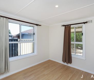 Peaceful Family Living in a Quiet Court Setting - Photo 4