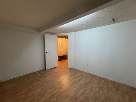 For Lease - 251 Shawnee Circle Unit# Bsmt, Toronto, Ontario - Photo 3