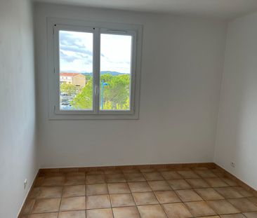 Location Appartement 3 pièces 75m² - Photo 5