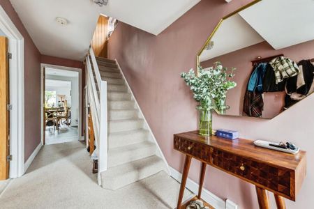 3 bedroom semi-detached house to rent - Photo 4