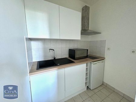 Location Appartement 1 pièce 25m² TOURS 37000 - Photo 2