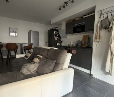 Location Appartement 2 pièces 44 m2 à Aix-en-Provence - Photo 3