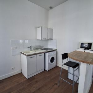 Location Appartement 1 pièce 31m² ST ETIENNE 42000 - Photo 2