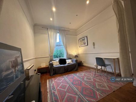 2 bedroom flat to rent - Photo 2