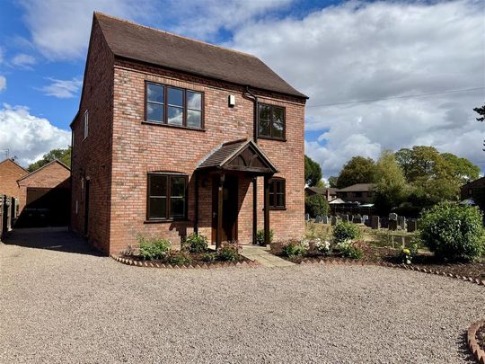 4 bedroom detached house to rent - Photo 1