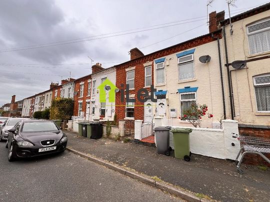 2 bedroom terraced house to rent - Photo 1
