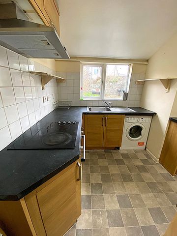 £2,200 PCM, Furnished Five Bedroom House with Enclosed Garden in Manor Street, Heath, Cardiff, CF14 3PU - Photo 3