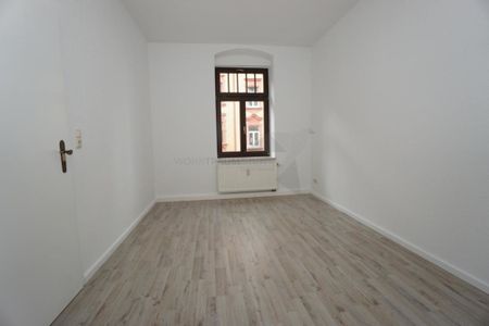 Romantische Altbau-3-Raum-Balkon-Wohnung nahe der Zwickauer Innenstadt - Photo 2