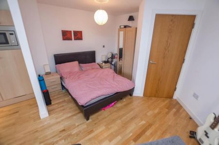 1 bedroom flat to rent - Photo 3
