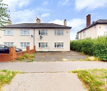 4 bedroom semi-detached house to rent - Photo 5