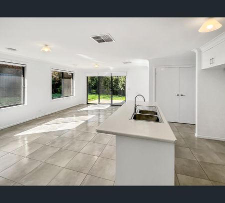 26 Weissel Court, Thurgoona, NSW 2640 - Photo 4