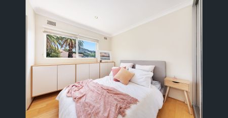 Convenient Harbourside Lifestyle - Photo 5