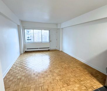 Bachelor Studio – 175 Sherbrooke O - Photo 1