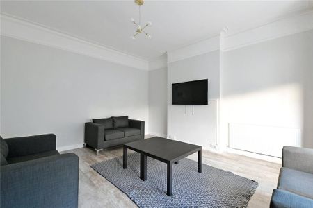 6 bedroom house to rent - Photo 2