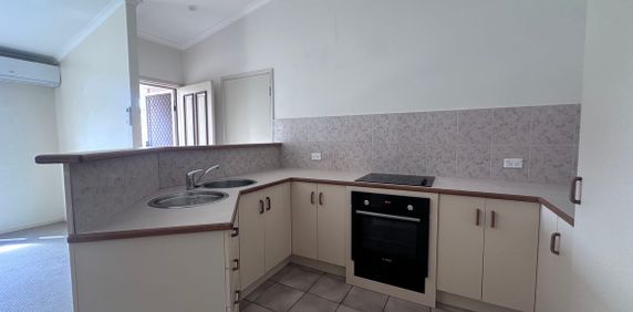 5/137 Freshwater St, Torquay, Qld 4655 - Photo 2