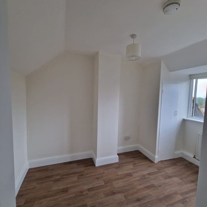 4 Bed End Terrace, Toland Square, SW15 - Photo 1