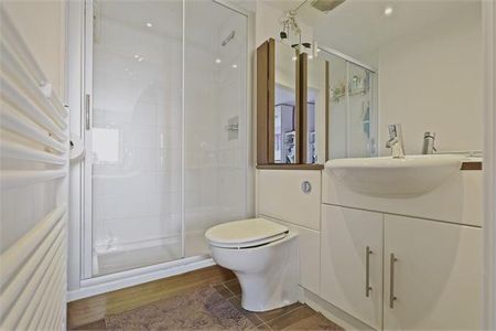 3 bedroom apartment to rent - Photo 5