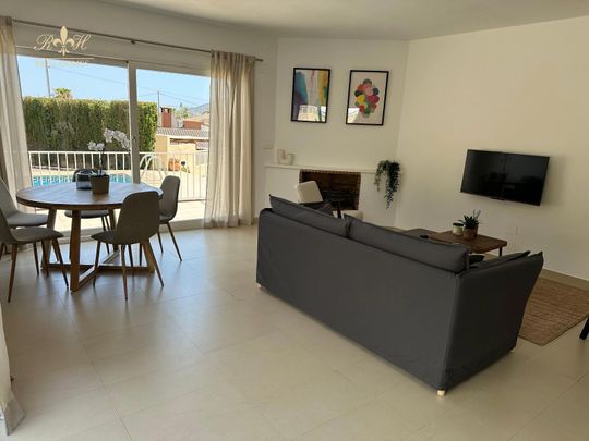 CHALET INDEPENDIENTE DE ALQUILER EN ALFAZ DEL PI - Photo 1