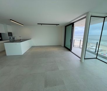 Luxe aan de Zeedijk: Prachtig 2-Slaapkamer Hoekappartement in Blank... - Photo 1
