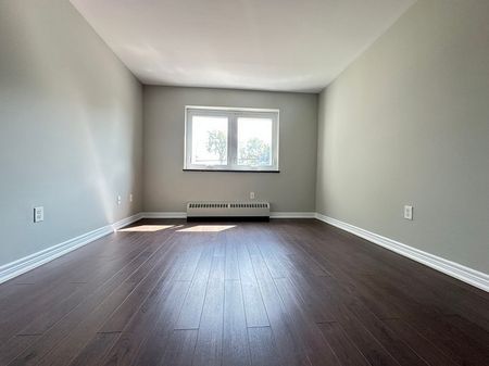 apartments at 473 Linwell Road - Photo 2
