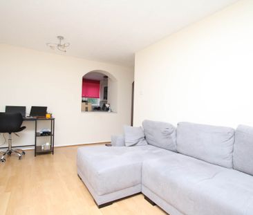 Chiswell Court, North Watford, WD24 - Photo 3