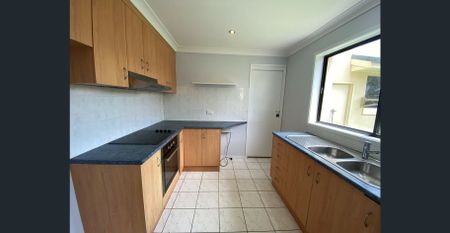 Modern Townhouse - Photo 3