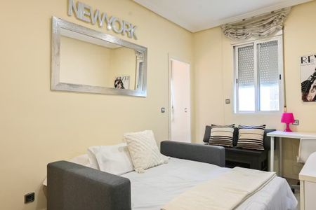 Calle de Embajadores, Madrid, Community of Madrid 28045 - Photo 5