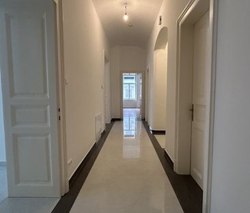 Altbau trifft Moderne! Großzügige 3 - Zimmerwohnung Toplage! - Photo 4