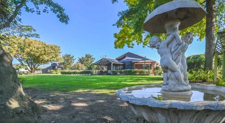 LONGLANDS - 4 BEDROOMS - Photo 3