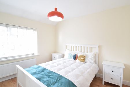 Room in a Shared House, Carlisle Avenue, W3 - Photo 4