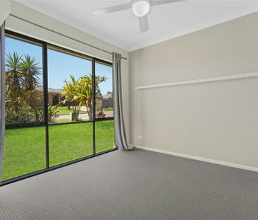 Beautiful Family Home In Ormeau! - Photo 3