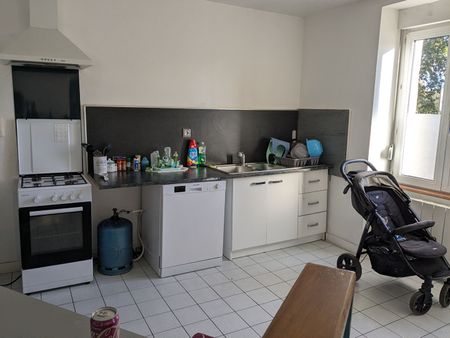 Location Maison 4 pièces 97m² - Photo 3